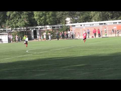 8 september 2012. Olympia E1 - Nieuwerkerk E1. 1e helft