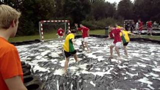 preview picture of video 'Zeepvoetbal 2011 Rijen'