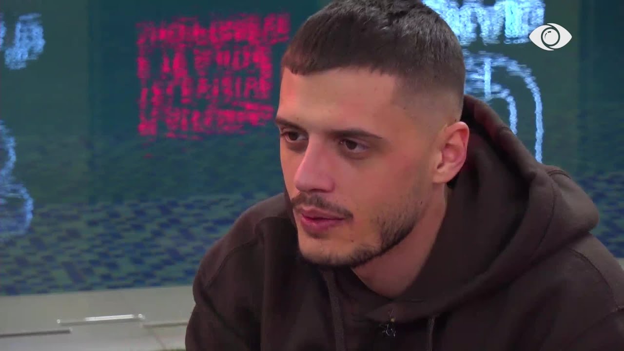 Bardhi i këndon Sarës këngën e tij “Betohemi”