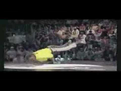 Ronnie Vs. Pelezinho - Red Bull BC One 2005.foda