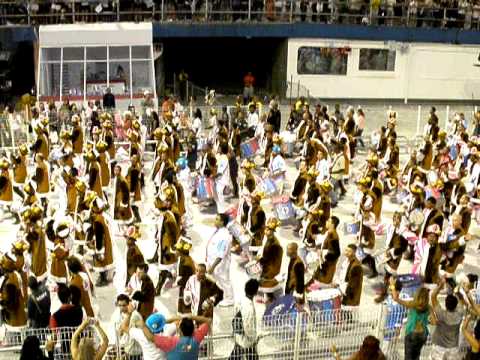 Bateria da Rosas de Ouro 2010.AVI