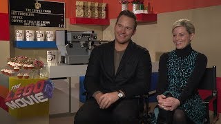 Download lagu Chris Pratt & Elizabeth Banks on The LEGO Movie 2 mp3 Download lagu Chris Pratt & Elizabeth Banks on The LEGO Movie 2 mp3