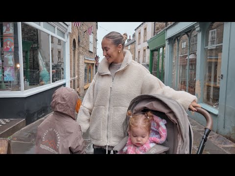 24 HOURS IN MY LIFE | cosy rainy day, bookshop haul + halloween biscuit decorating
