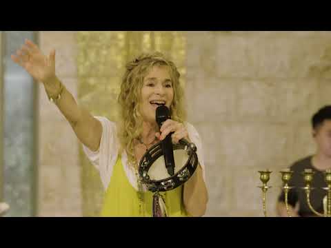 "We Bow Down/Hodu L'Adonai" Karen Davis with Sarah Liberman, live from Kehilat HaCarmel, Oct. 2020