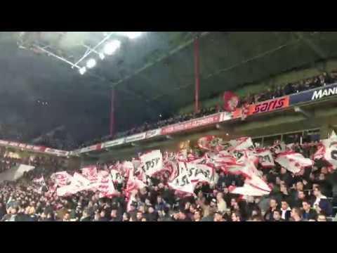 Vlaggenactie bij opkomst PSV-Go Ahead Eagles : 10/12/2016