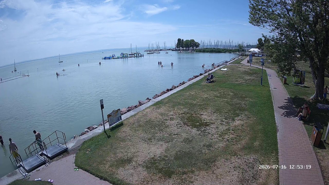 Live webcam view of Alsóörs Beach Live View