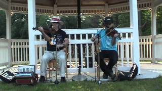 New Hampshire Hornpipe - Fiddling Thomsons