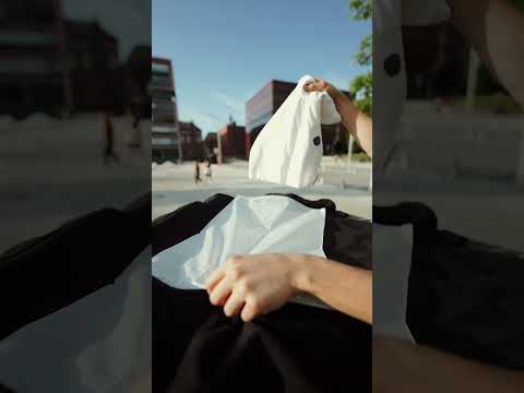 Legal kiss from Paris