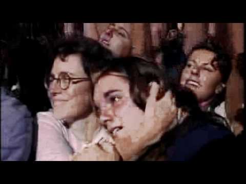 Musicians unite for Finn brothers tribute