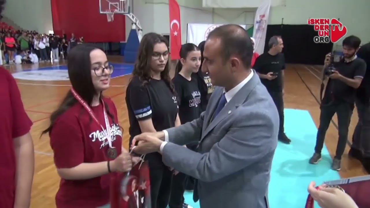 Gençlik Haftasında dereceye Girenlere Ödülleri Verildi