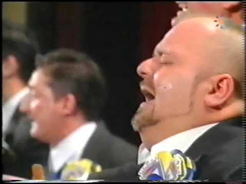 Chirigota Los valientes. Pasodoble Buscando la excusa perfecta.