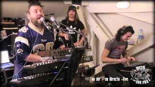 Track from In Bus With Shaka Ponk E02 S02 : SHAKA PONK & FILLS MONKEY - BlackListed