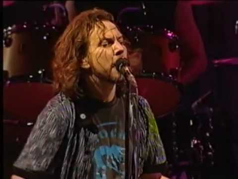 PEARL JAM - Elderly Woman Behind The Counter In A Small Town - Live - Argentina 2005-11-26