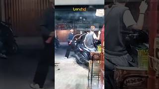 Download lagu HANYA MENONTON MALAH DIBEGAL mp3