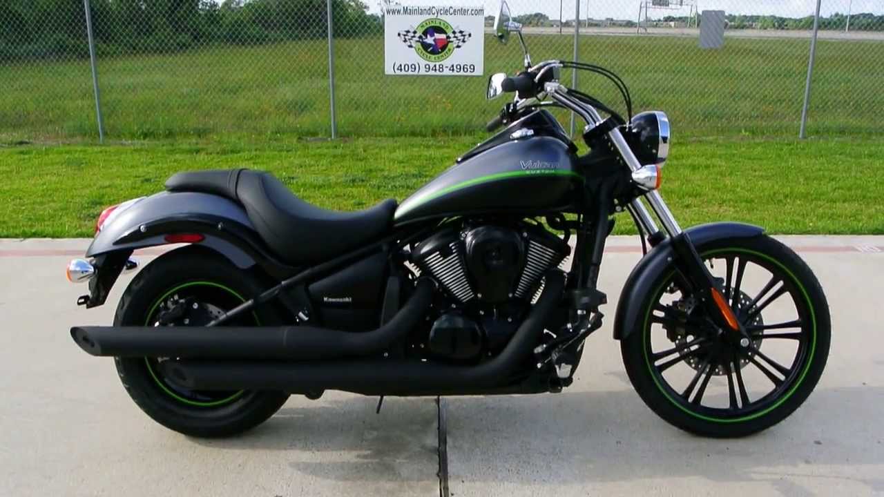 2013 Kawasaki Vulcan 900 Custom in Metallic Flat Platinum Gray / Flat Ebony Two Tone