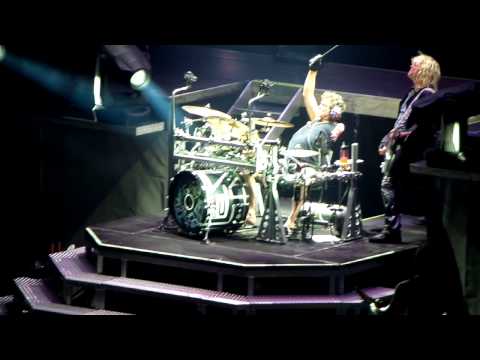 Def Leppard - Rick Allen drum solo (Live in Madrid 2013)