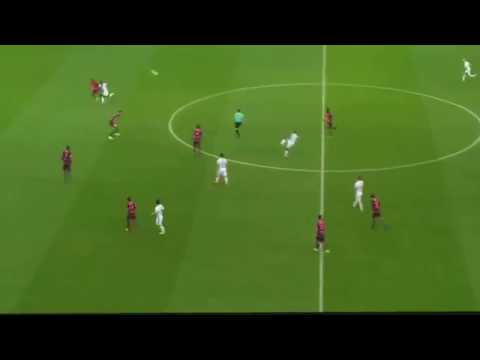 MEMPHIS DEPAY INSANE GOAL FROM HALF WAY LINE VS TOULOUSE 12/03/2017 | Ligue 1