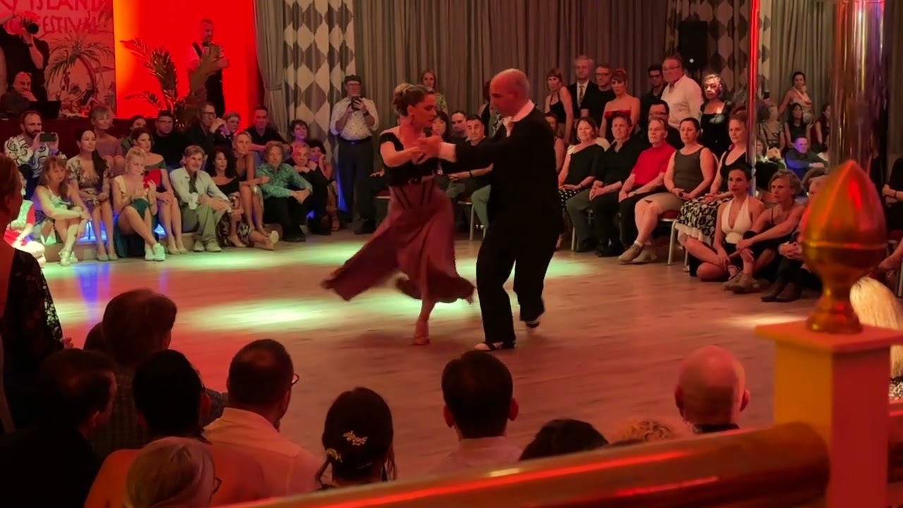 Video thumbnail for Horacio Godoy y Maricel    Giacomini bailan en el  Canary Island Tango Festival 2025