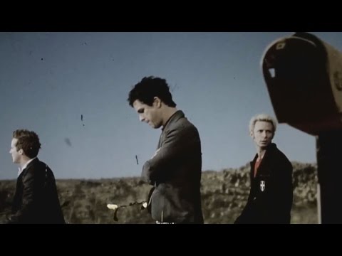 Green Day vs t.A.T.u. vs Katy Perry vs Christina Aguilera vs 30 Seconds To Mars - Attack