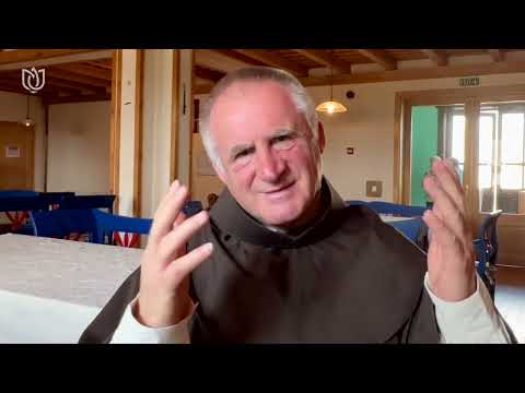 "AZ ARANYKOR NEM MÖGÖTTÜNK VAN, HANEM ELŐTTÜNK" - Böjte Csaba OFM csíksomlyói üzenete (2022.)