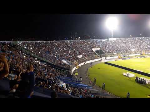 "MOTAGUA vs HEREDIANO       Sale Ciclón Revolucionarios del Motagua" Barra: Revolucionarios 1928 • Club: Motagua