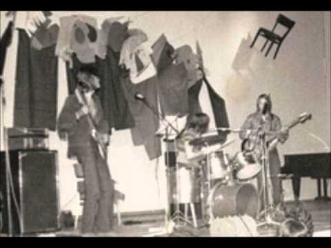 Ornament - Istun aknal