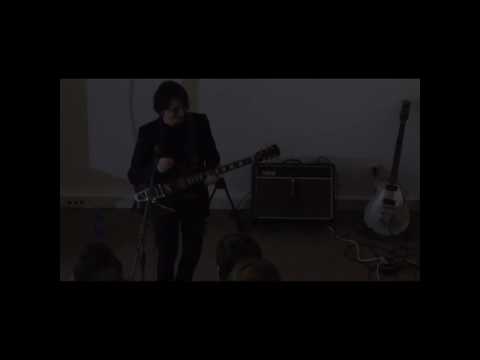 Javier Colis - Blackbird singing