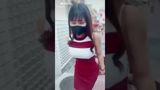 歩くおっぱい（揺れすぎ）