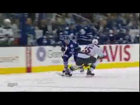 Phil Kessel Lets Raymond Have Empty Net Goal - Wild at Maple Leafs - 15/10/2013