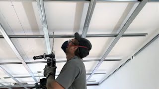 איך לבנות תקרת גבס חזקה | תקרה צפה בסלון עם תאורה נסתרת ורמקולים