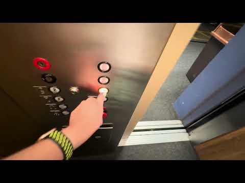 1984 Dover FLW 21 Oildraulic Elevator | Promenade Plaza South Tower | Clackamas, OR