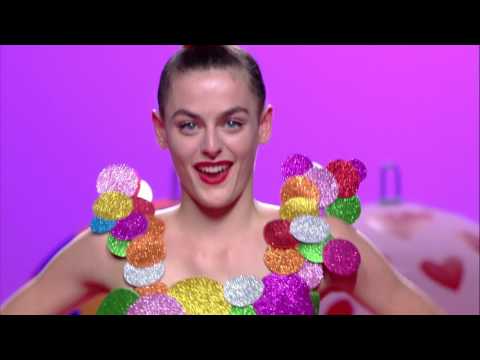 CLIP AGATHA RUIZ DE LA PRADA