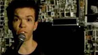 Blink 182- Man Overboard (music video)