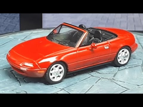 1/64 compare Mazda Miata MX5 NA gen 1 by MiniGT vs. Hobby Japan & Konami