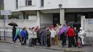 preview picture of video 'Abrazo al Hospital de Laredo'