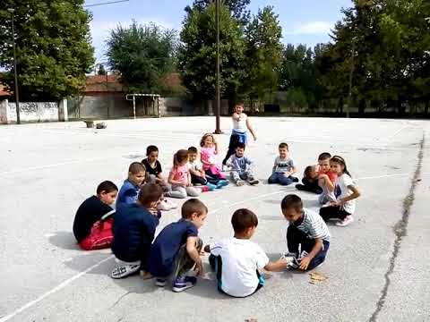 Ide maca oko tebe