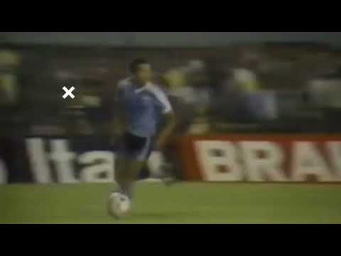 👕Gol de Francescoli para la victoria de Uruguay por 3-0 frente a Paraguay en la Copa America 1989.