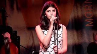 Nikki Yanofsky - You'll Have To Swing It (Mr. Paganini)