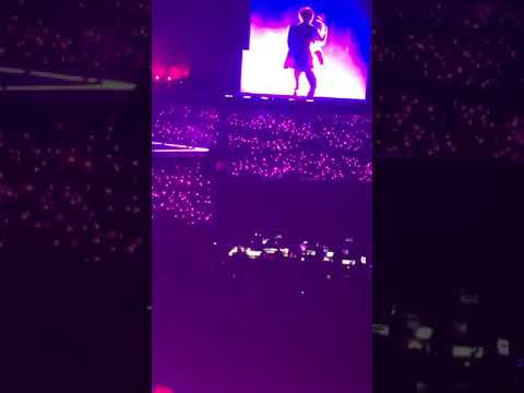 [FANCAM] BTS Love Yourself Tour in Bangkok 190407 - Just Dance