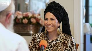 הרב שמואל אליהו בשיחה מרתקת עם ביתו הרבנית רחל בזק (הרב שמואל אליהו) - התמונה מוצגת ישירות מתוך אתר האינטרנט יוטיוב. זכויות היוצרים בתמונה שייכות ליוצרה. קישור קרדיט למקור התוכן נמצא בתוך דף הסרטון