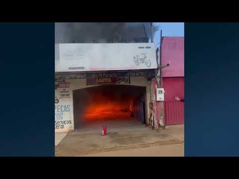 INCÊNDIO ATINGE QUATRO PONTOS COMERCIAIS NO BUJARI