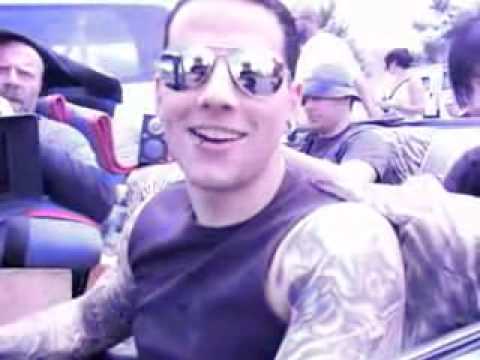AVENGED SEVENFOLD MAKING OF BAT COUNTRY   PART 1