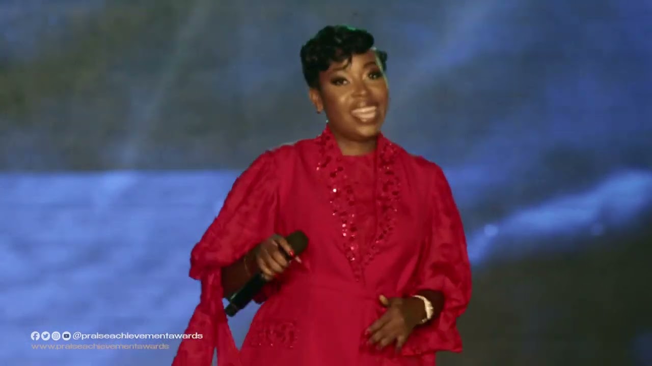 Queendalyn with an energetic performance of her hit song Come and See | Praise Achievement Awards 23