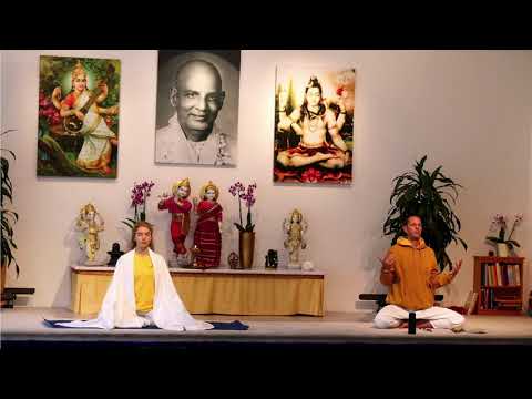 "Im Gleichgewicht" Mittelstufe mit Ravi - Yoga Vidya Ashram Live - 16:15 Uhr 05.10.2021