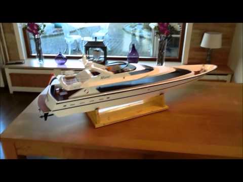 Modelbouw RC - San Diego & Chris Craft Lindbergen