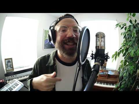 Mouse Powell - "Gold Chain" One Take Video