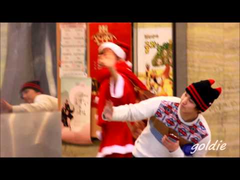 121225 Sukira - Ryeowook & Sungmin waving goodbye