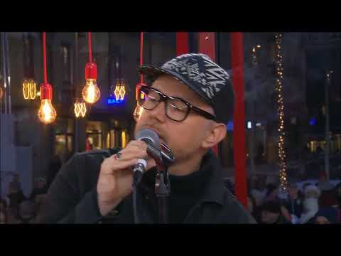 Tomas Andersson Wij - Nu dör en sjöman (Live @ Musikhjälpen 2017)