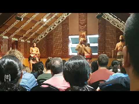 Maori weapons training - Mere (club)