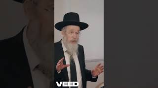🎶מסורת של הערצה: זקנים וילדים בשירה וריקודים לכבוד התורה: מסע גדולי ישראל לברזיל למען קרן עולם התורה